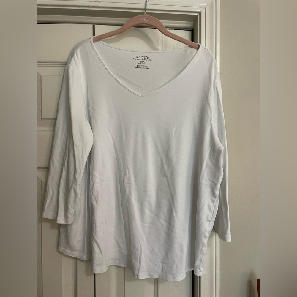 Chico's Classic White Long Sleeve V-Neck Top